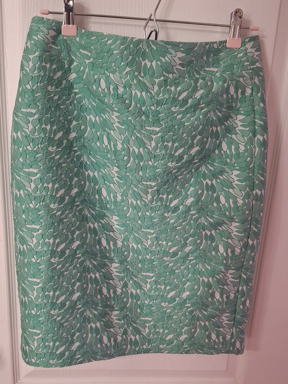Ann Taylor Green Floral Lace Pencil Skirt NWOT Size 8